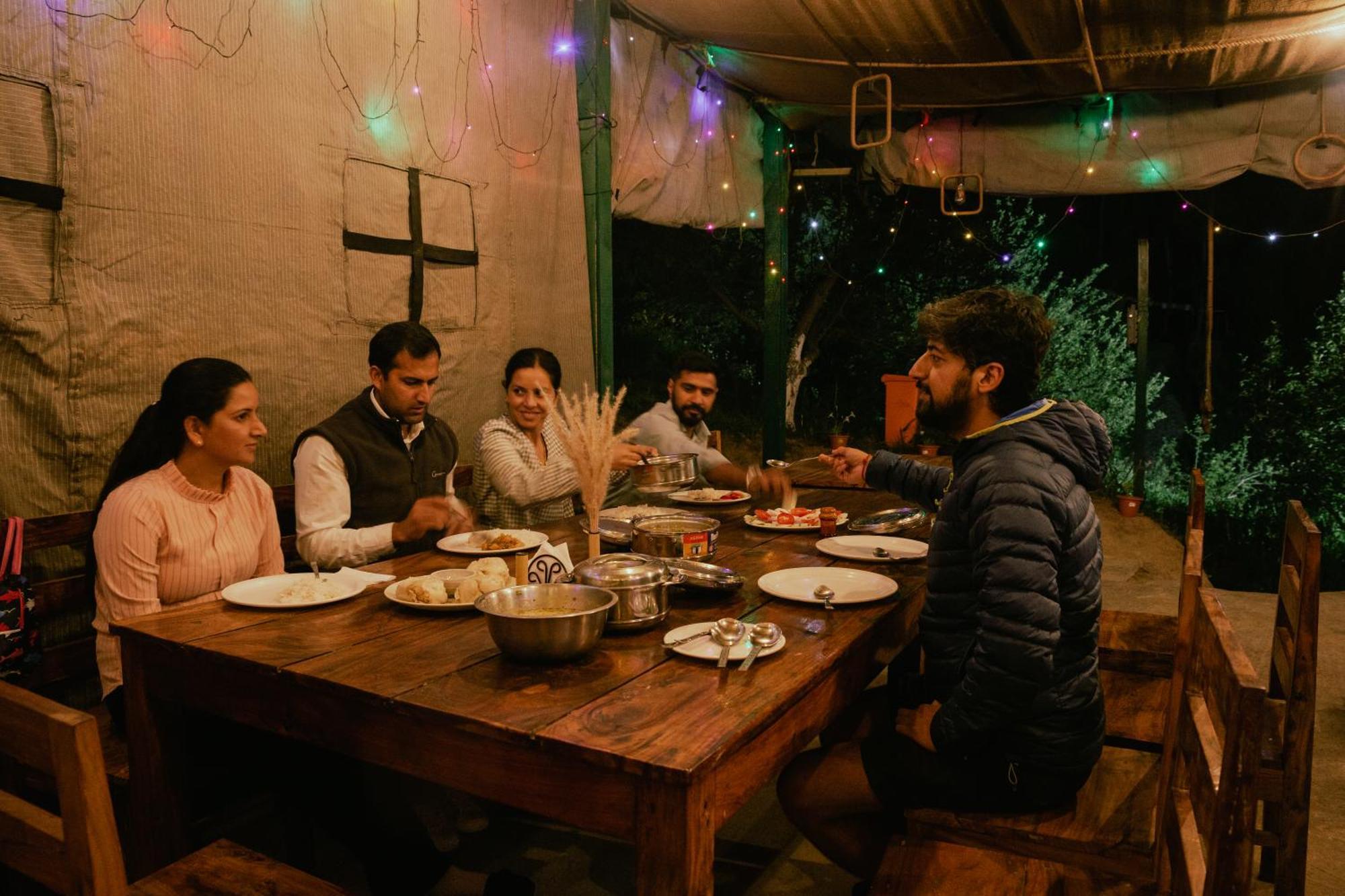 Daak Bangla Retreat Hotel Kufri Luaran gambar